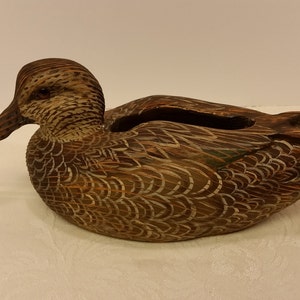 Hen Green Wing Teal business card holder