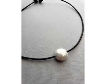 Colar de couro com pérolas Coastal Coin, colar unissex