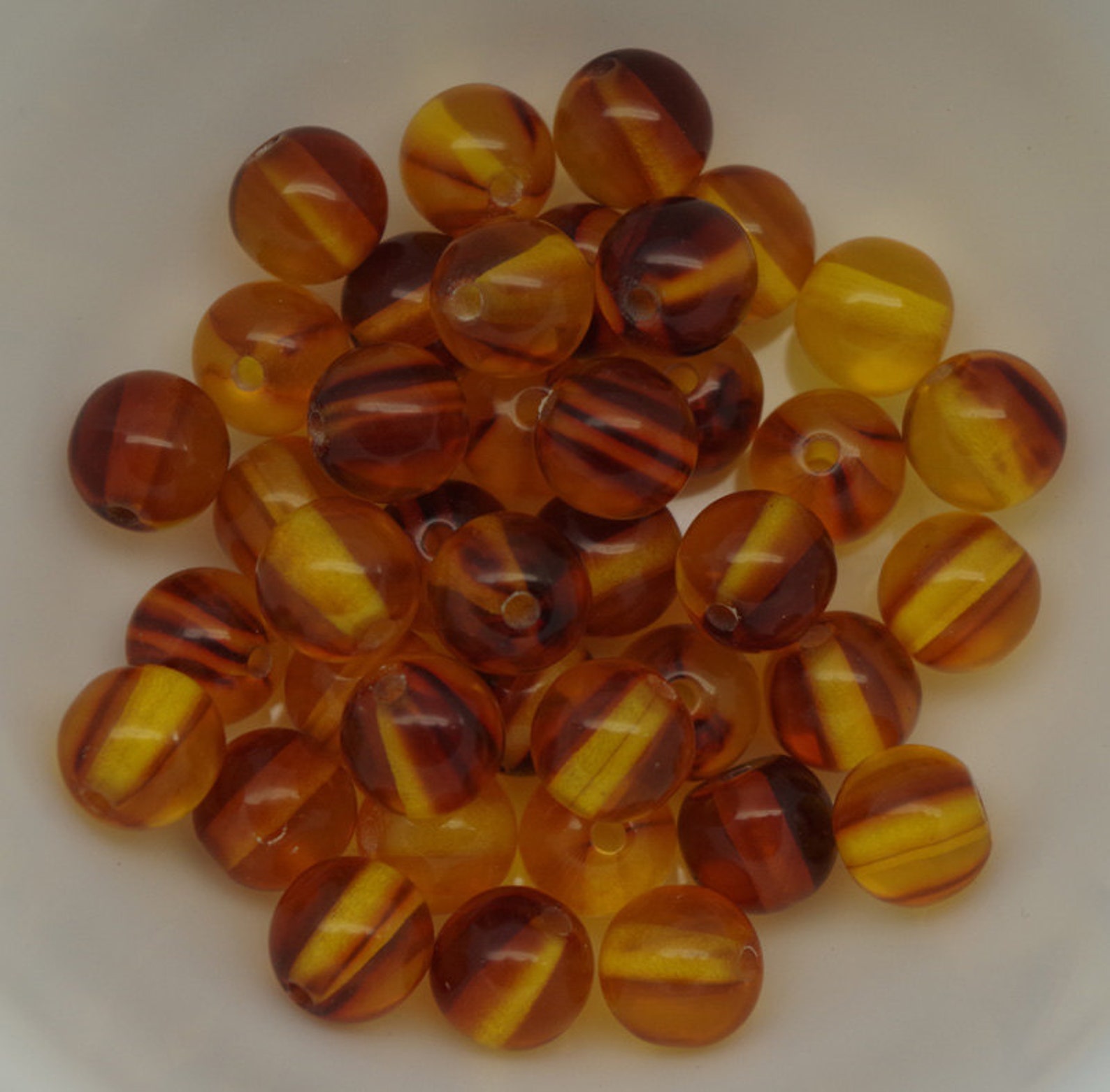 20 AMBER RESIN BEADS Imitation Amber 10mm Round Gold Etsy