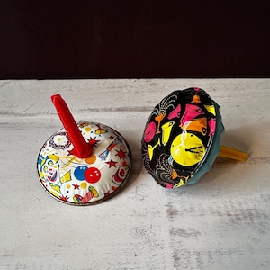 Vintage 1950er Jahre Blechdose Party Krachmacher / Silvester / Clown Grafiken – Separat erhältlich