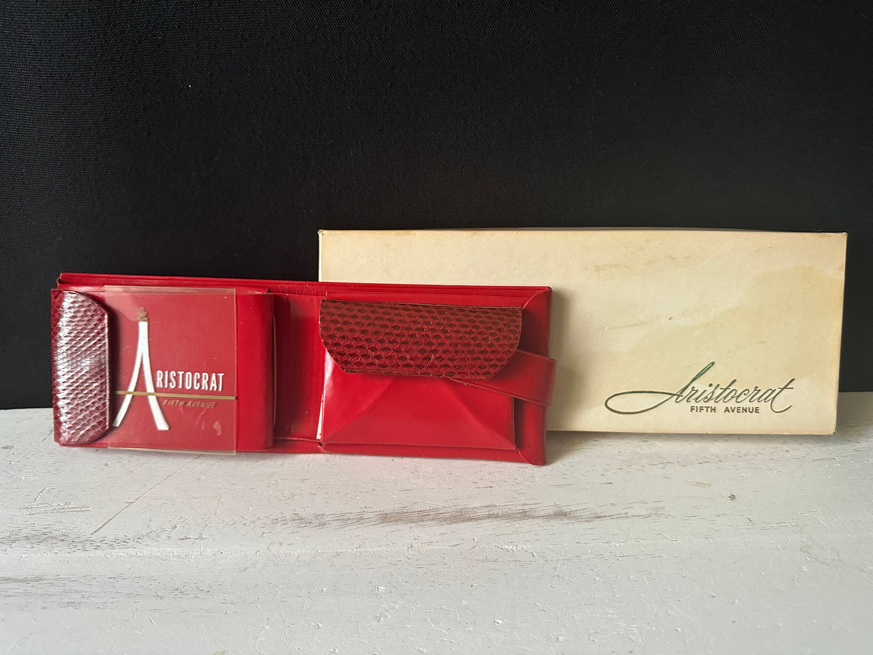 Vintage 1960s ARISTOCRAT FIFTH AVENUE Ladies' Multi-vue Red