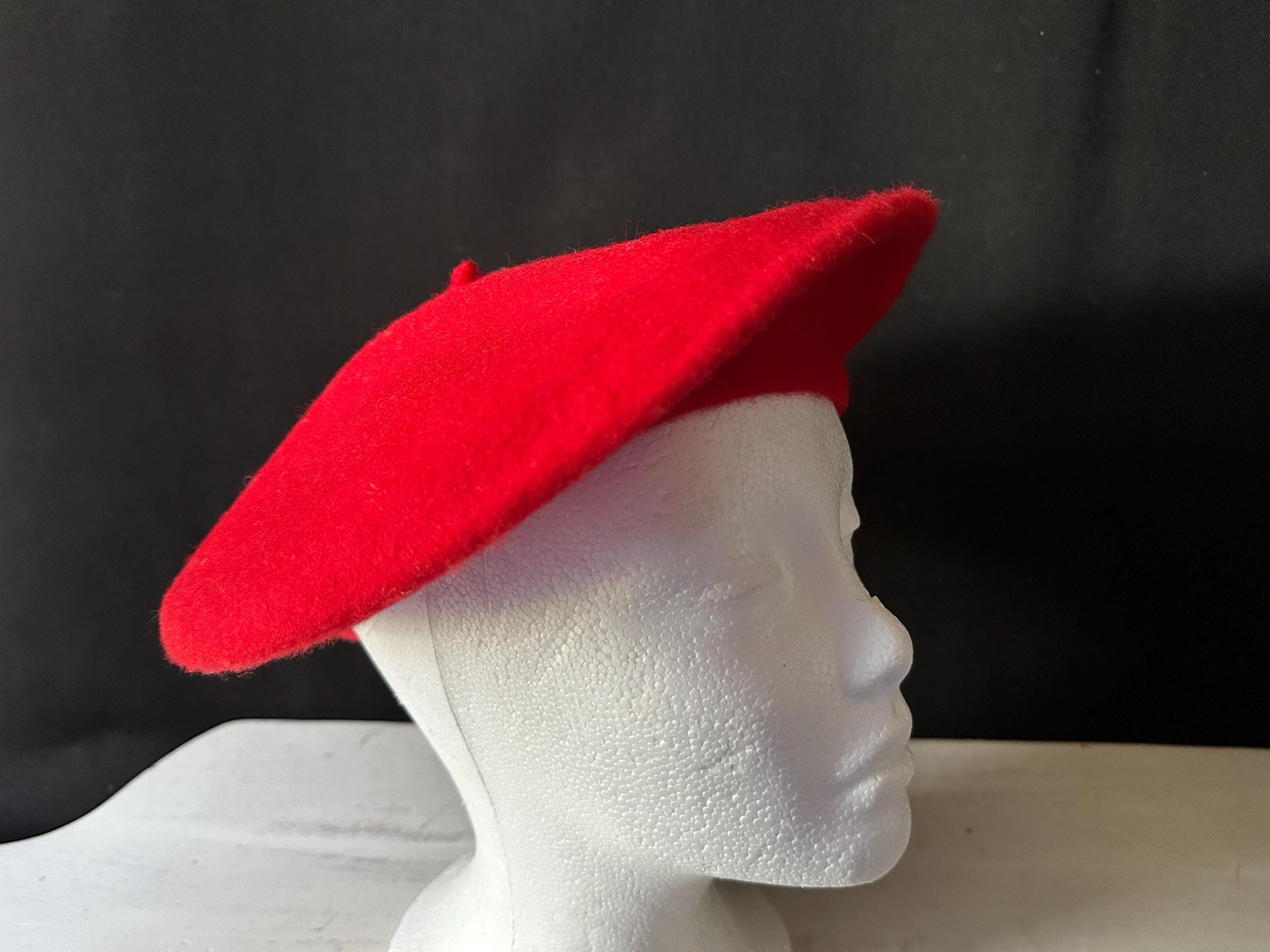 1980s Vintage ARLIN FIFTH AVENUE 100% Wool Beret Hats - Sold  display picture 1