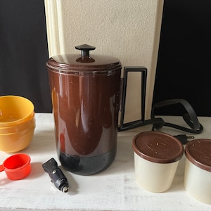 Cafetera/Tetera portátil Vintage EMPIRE Kar 'n' Home de la década de 1970 - Kit de viaje