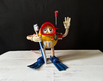 M&M Shower Radio, AM/FM, Splashproof, Snorkel, Mr. Peanut