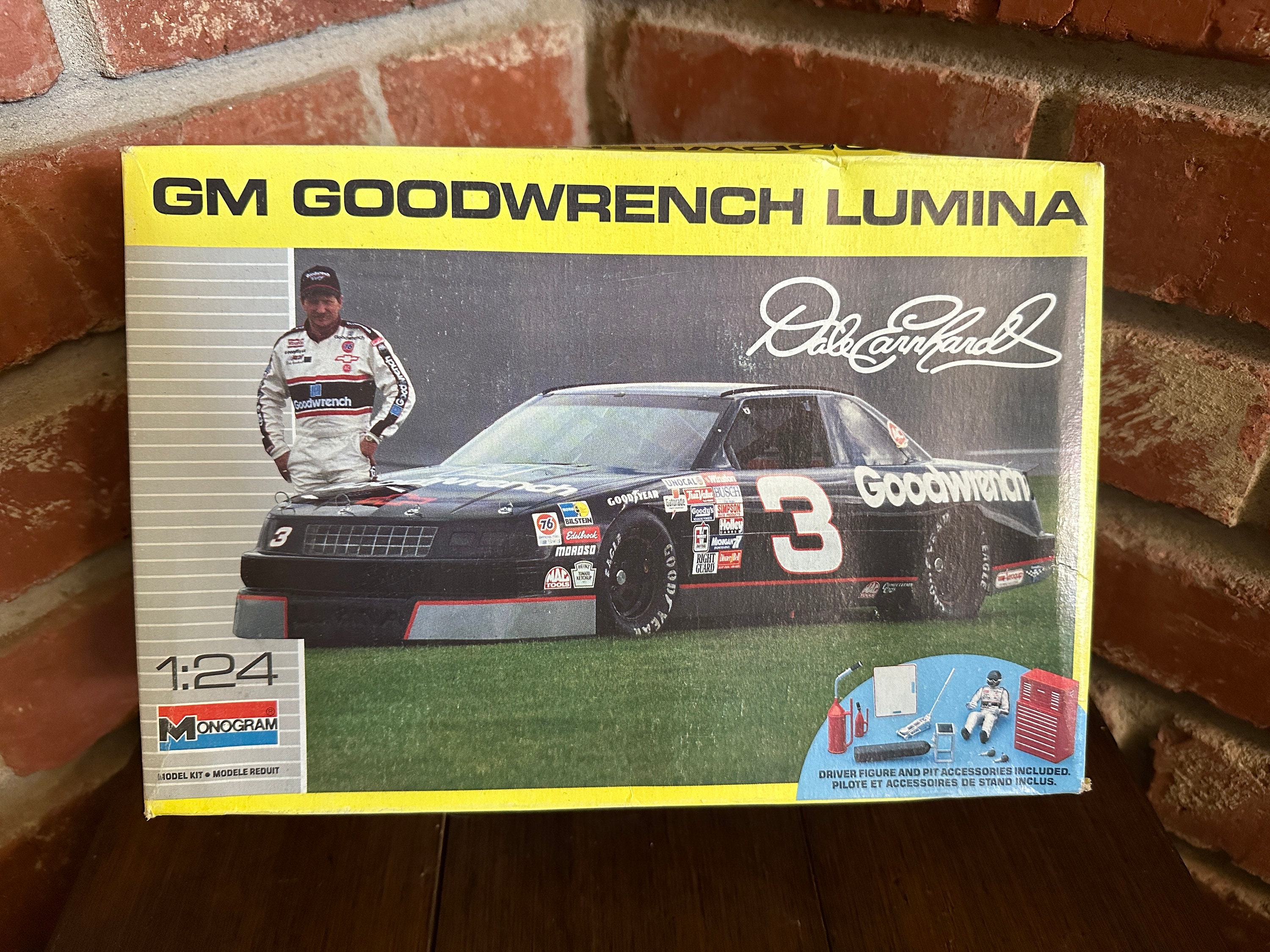 Nascar Diecast Monogram 1/24 Dale Earnhardt Goodwrench