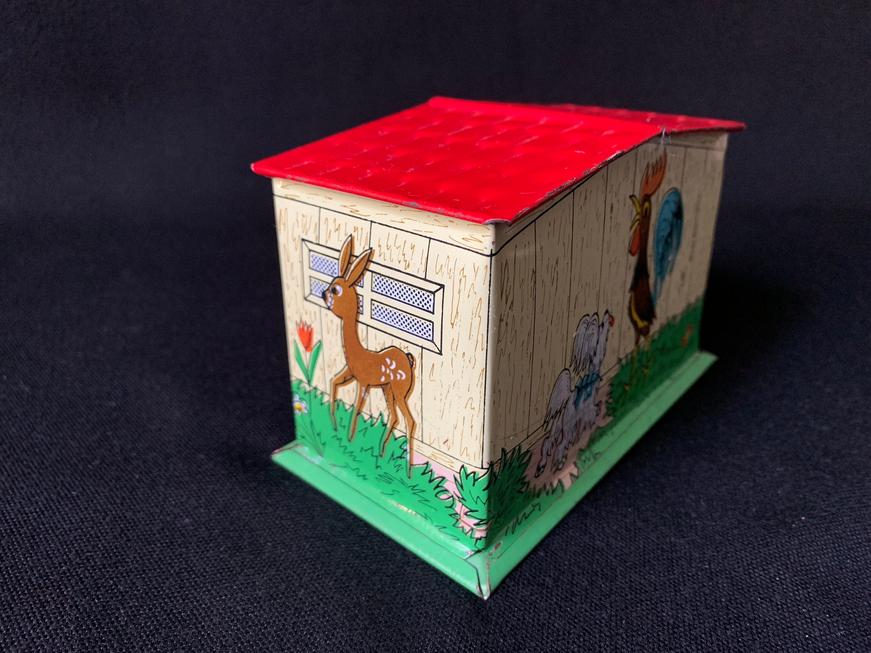 Memorabilia Vintage Mechanical Tin Dog House Coin Bank made in Hungary