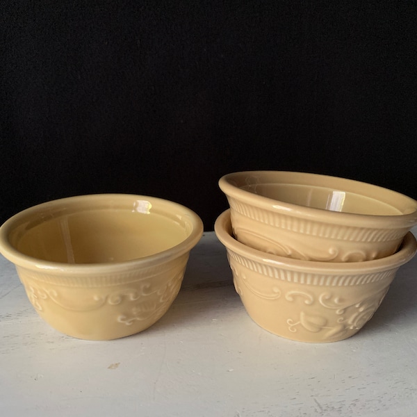 Vintage 1970s Authentic OVEN SERVE WARE custard bowls - yellow.