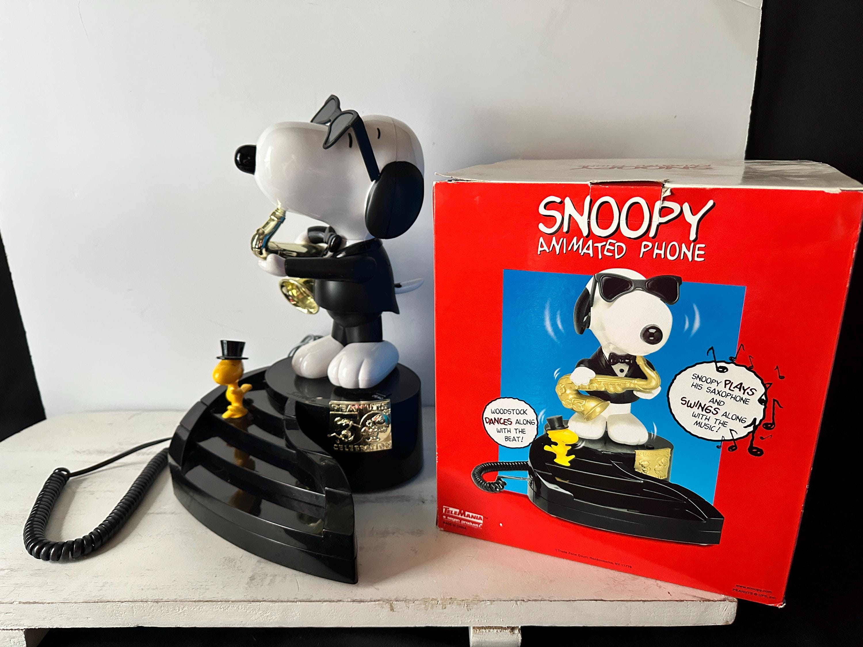 SNOOPY & WOODSTOCK 59th Anniversary PEANUTS Celebratory Saxophone