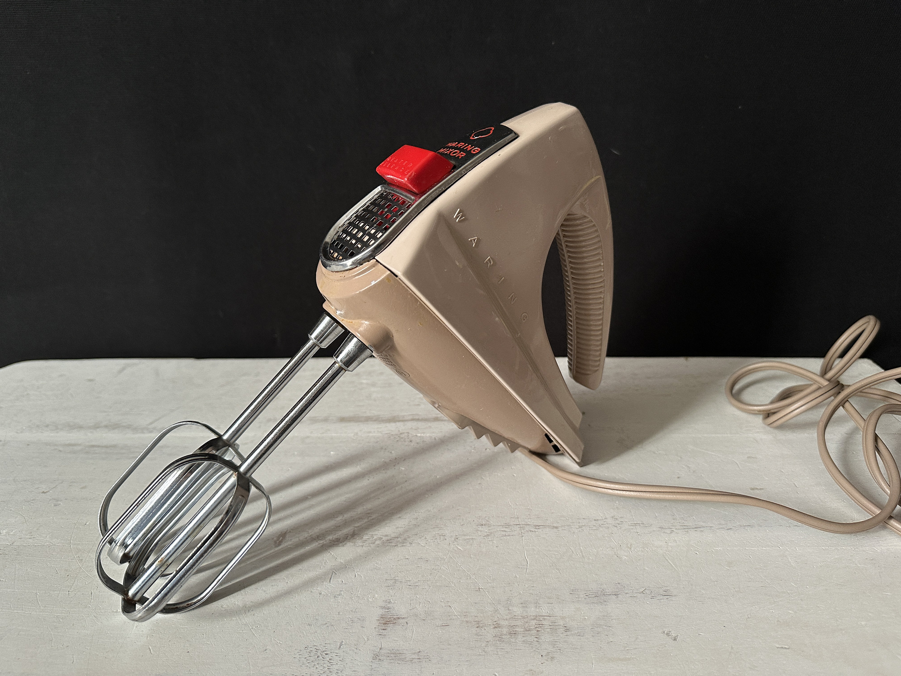 Vintage WARING Hand Mixer: 1940s-50s Model RM-2, Taupe - Etsy