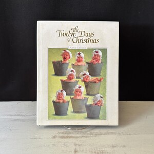 1997 &quot;The Twelve Days of Christmas&quot; by Anne Geddes / Christmas Carol / Baby Photos / Whimsical Settings