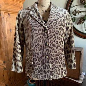 Beautiful, Warm, & Fun Faux Fur Short Jacket/Blazer Cheetah Plush