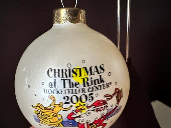 ザ・リンク・ロックフェラー・センター 2005」クリスマスツリーの日付