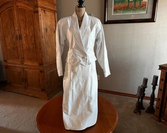 Conjunto de chaqueta de cuero blanca y falda tubo vintage de los años 70 - PELLE CUIR