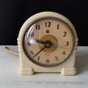 1944-45 Telechron Electric Alarm Clock Model # 7H125 “The Dispatcher”