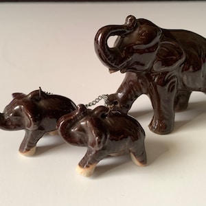 1960s-70s Vintage Ceramic Mother Elephant & 2 Calves Chained To Their Mom