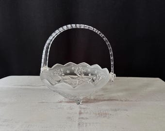 Cesta navideña "Noche de Paz" de MIKASA con asa y patas. Fabricada en Alemania.