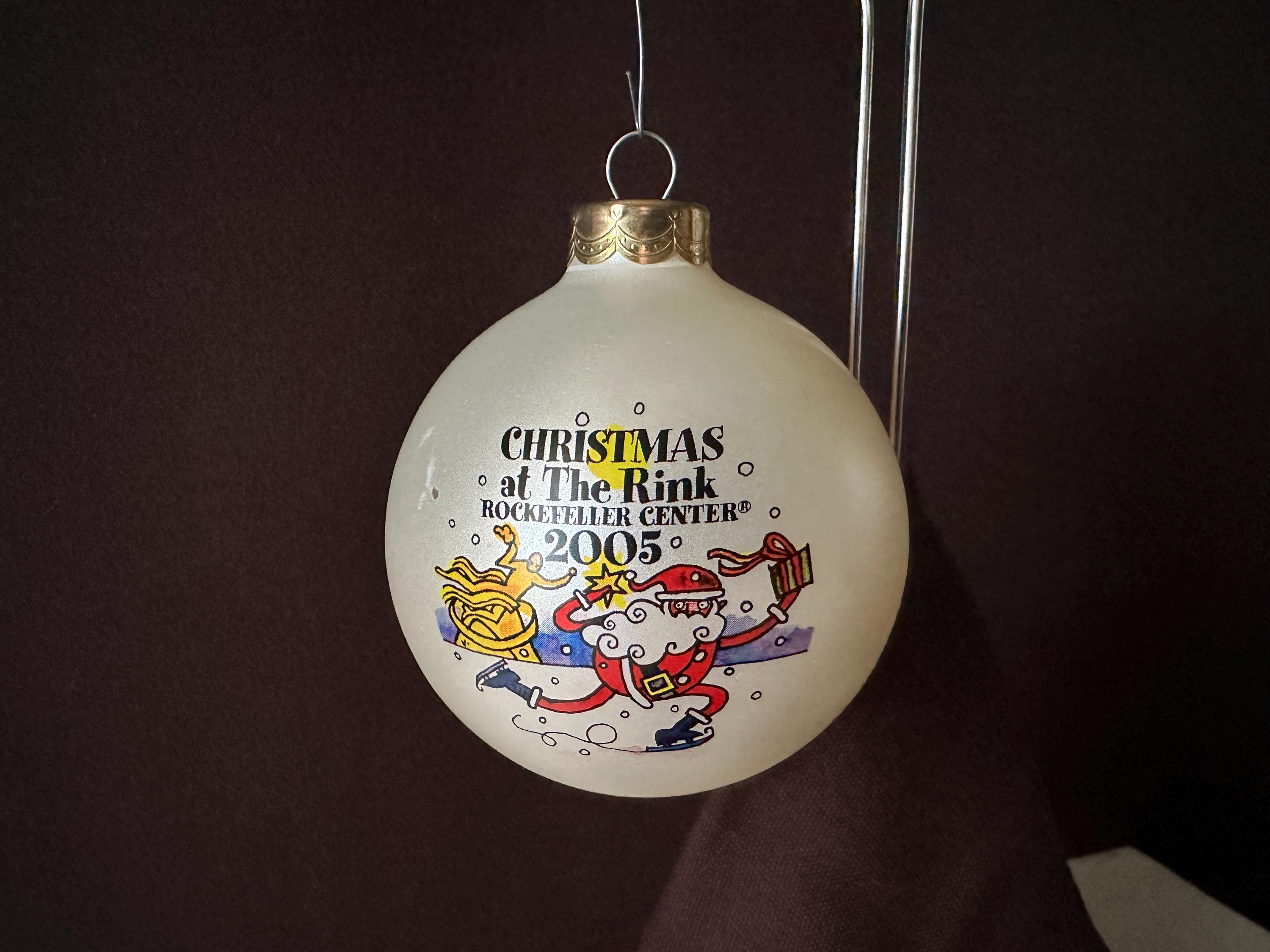 ザ・リンク・ロックフェラー・センター 2005」クリスマスツリーの日付