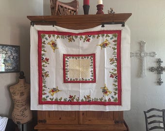 Vintage 1980s Südwestern mexikanische Fiesta Thema Tischdecke mit hellen mexikanischen Bildern
