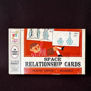 vintage 1966 MILTON BRADLEY « Space Relationship Cards » look/read