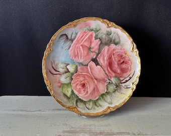 Plato de porcelana de principios del siglo XX con rosas rosas y detalles dorados, de ALLISON.