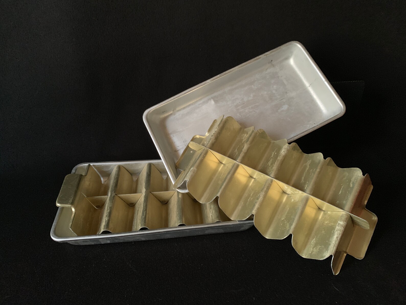 Vintage Aluminum Ice Cube Trays Make 10 Triangular Ice Cubes Etsy