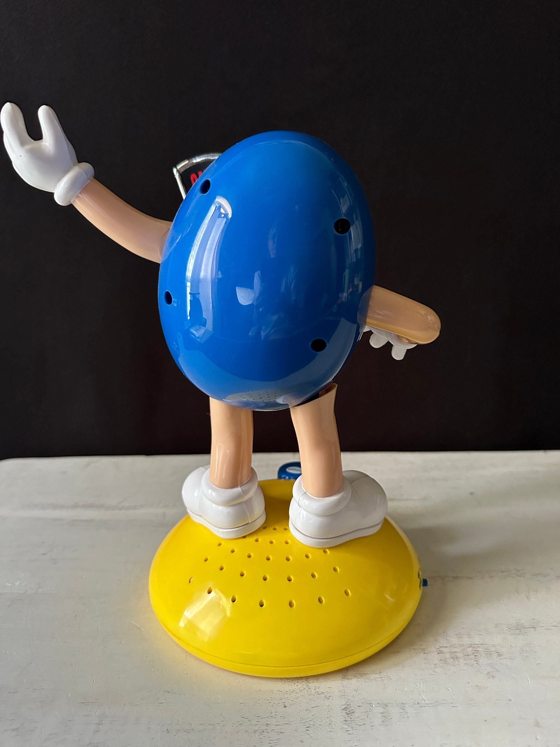 m&m'sラジオ M&m's BLUE Animated AM/FM Radio W/built in Speaker Talking