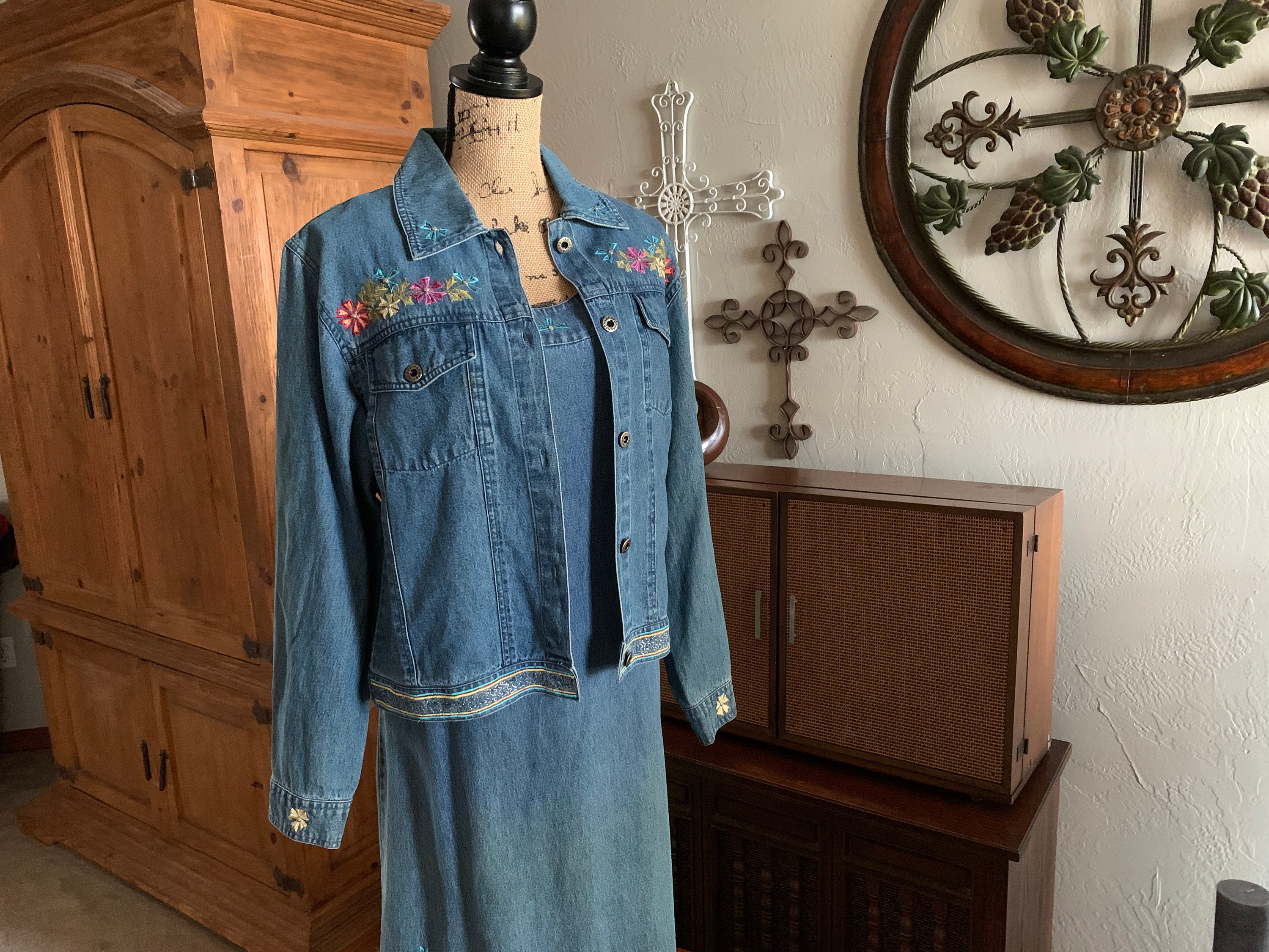 AGAPO Sleeveless Denim Midi Shift Dress With Embellished Neckline
