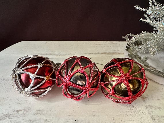 1955 Vintage BRADFORD EXCHANGE Rare Round Ornaments Encased in A
