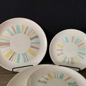 1956-1958 VERNONWARE of CALIFORNIA Mid Century Modern Dinnerware &quot;ANYTIME&quot; Pattern