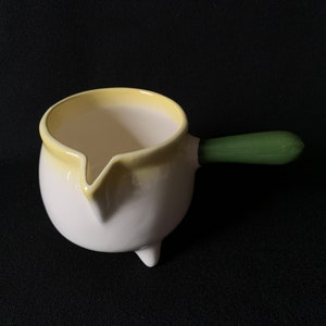 CALIFORNIA FARMHOUSE YELLOW Creamer 1947-Mid 1950s