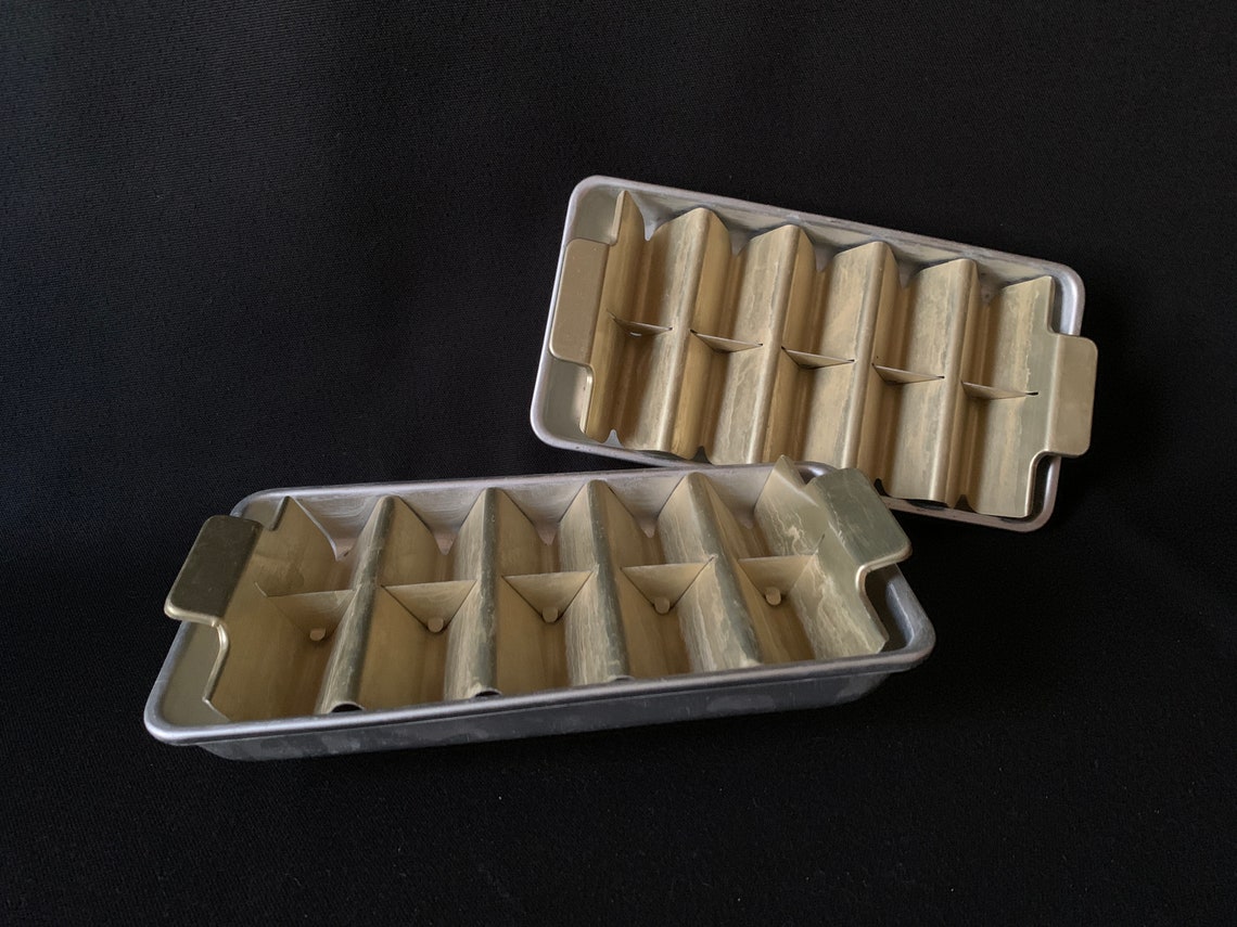 Vintage Aluminum Ice Cube Trays Make 10 Triangular Ice Cubes Etsy