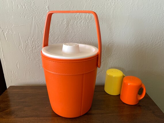 Rubbermaid ice sale bucket