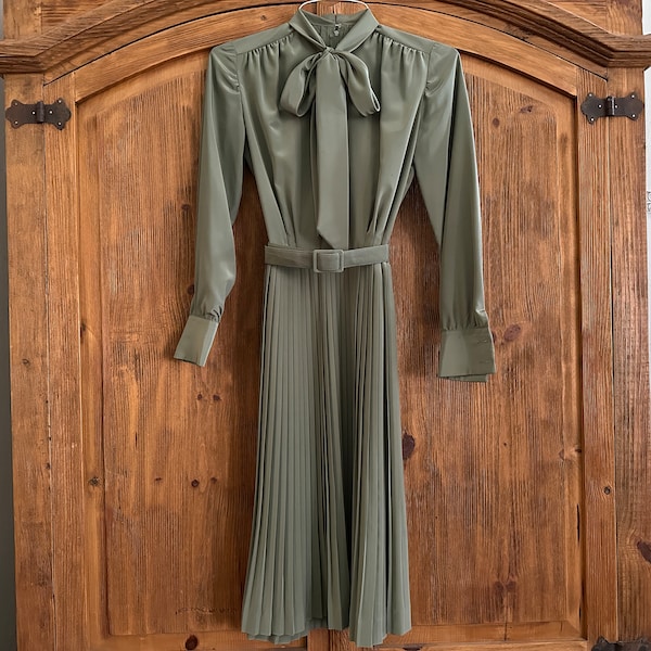 Stunning Vintage 1960's Olive Green, Belted, Accordion Pleated Skirt, Long-Sleeved, Shirtwaist Dress