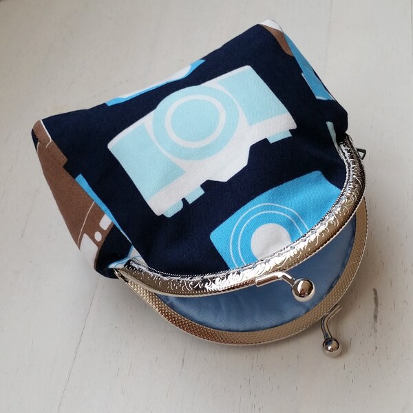 Womens coin purse, Camera print, Unique birthday gift idea for photographer, Credit card pouch, Clasp change purse, Kisslock cosmetic wallet