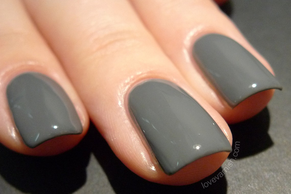 Dark Gray and Gold Accent Nail Design - wide 5