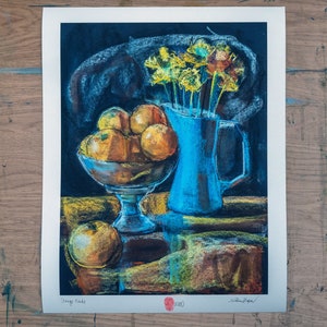 Arte de naranjas coloridas / Impresión de jarrón azul / Dibujo pastel suave / Estética oscura / Arte de pared de galería / Naturaleza muerta moderna / Naturaleza muerta de cocina