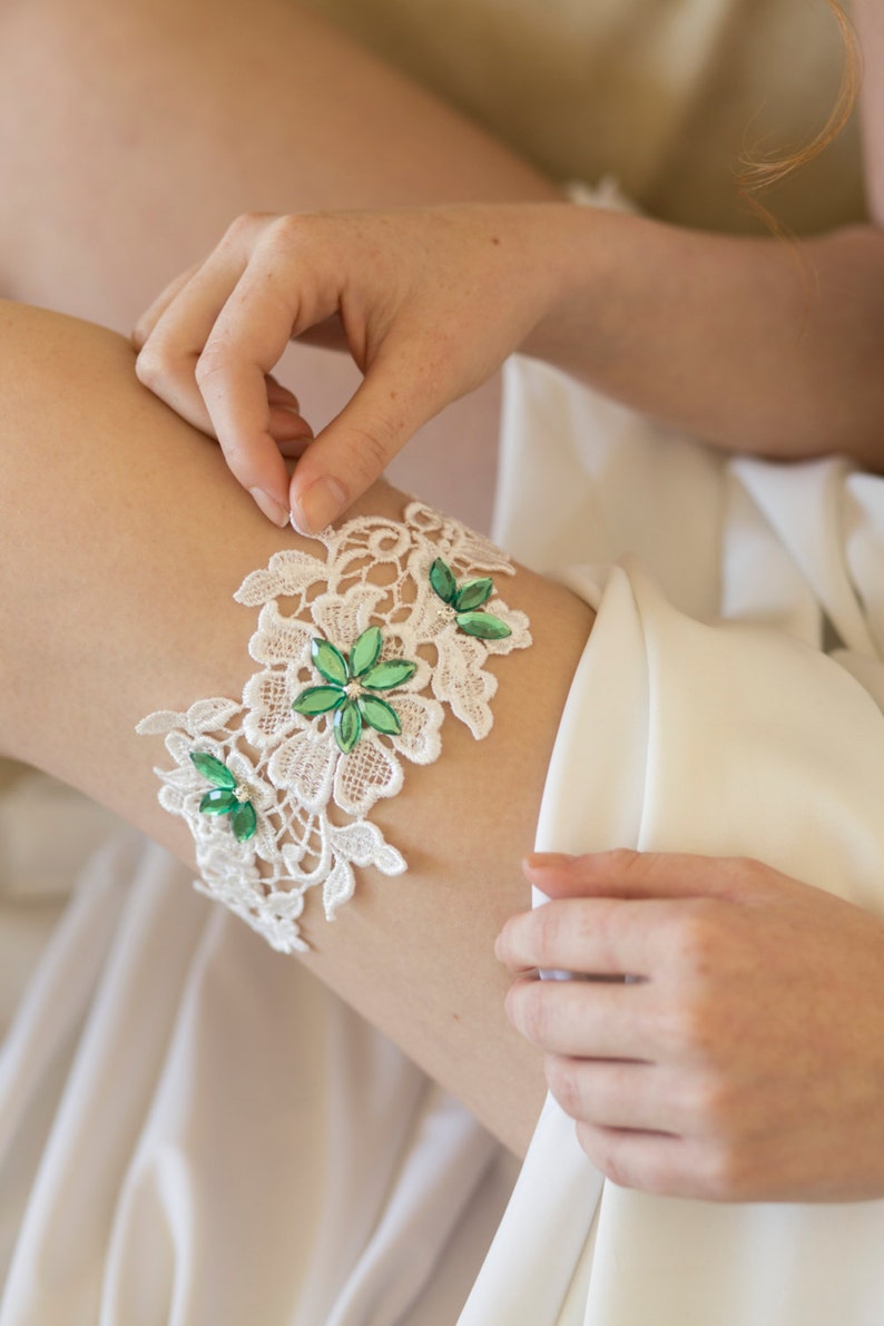 Green wedding garter Boho wedding garter Garter belt wedding Garter for wedding green Lace bridal garter Bridal garter Boho garter