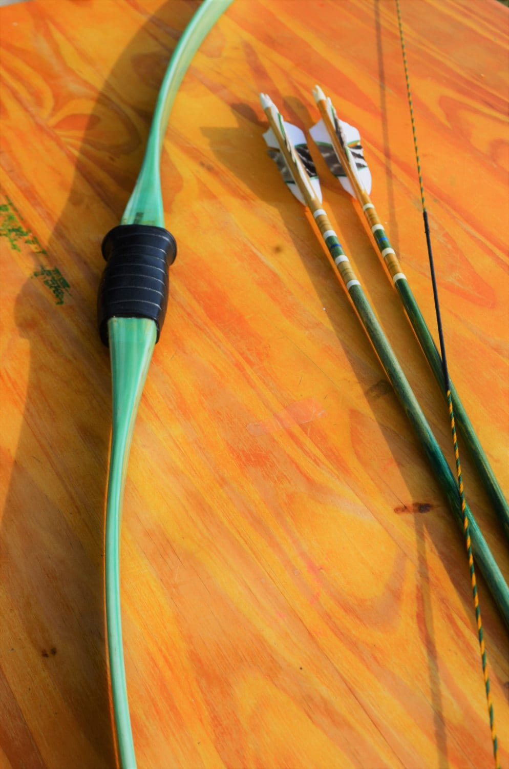 Archery Bow, Vintage Ben Pearson fiberglass long bow