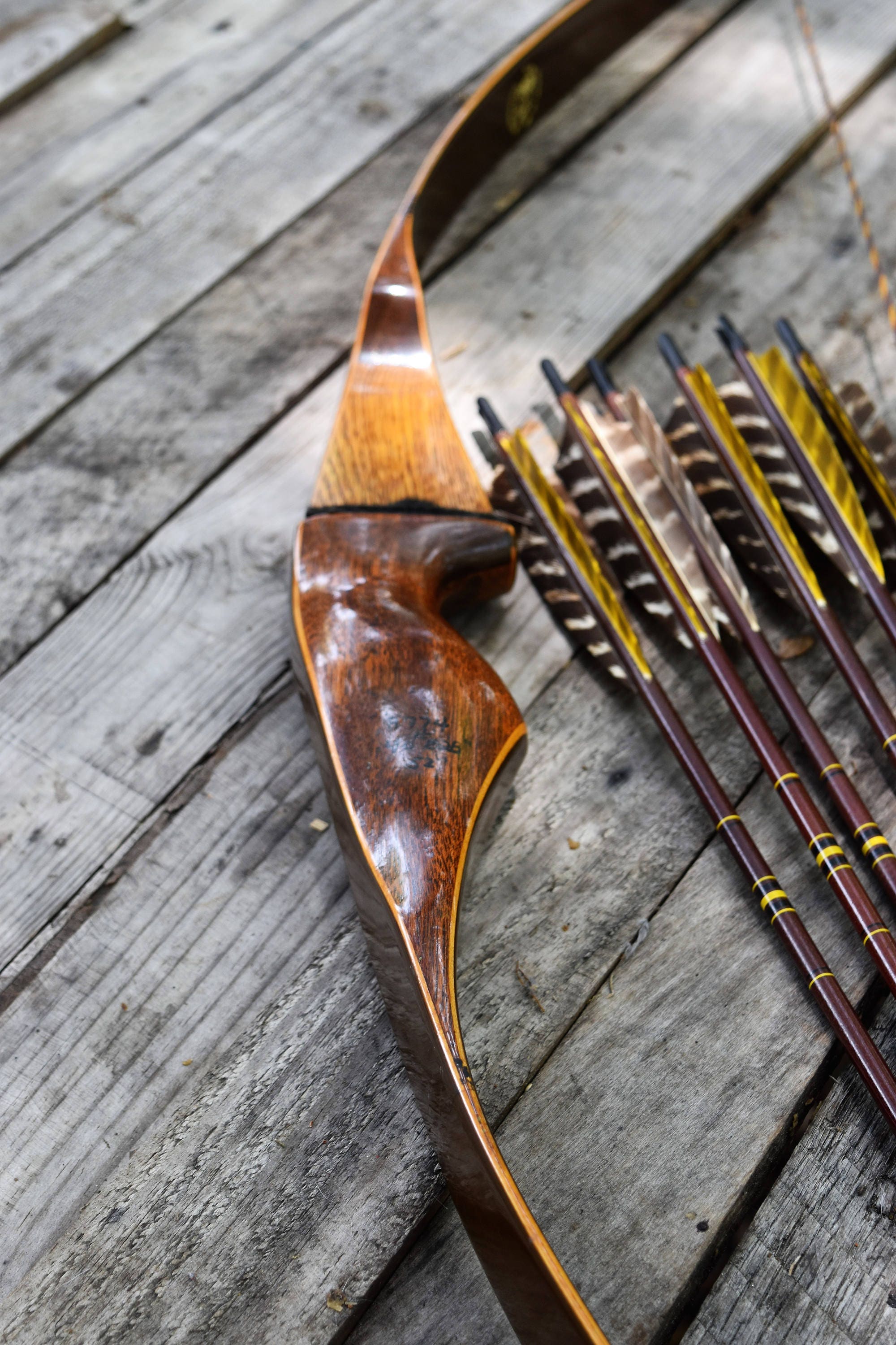 Archery bow, vintage Feline Panther Hunter 40 recurve bow