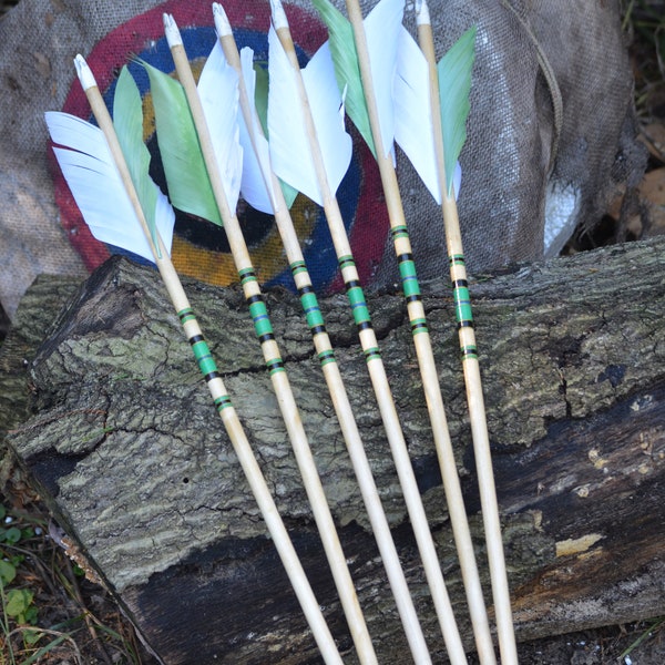 Archery arrows, Traditional wood flu flu arrows with green cresting