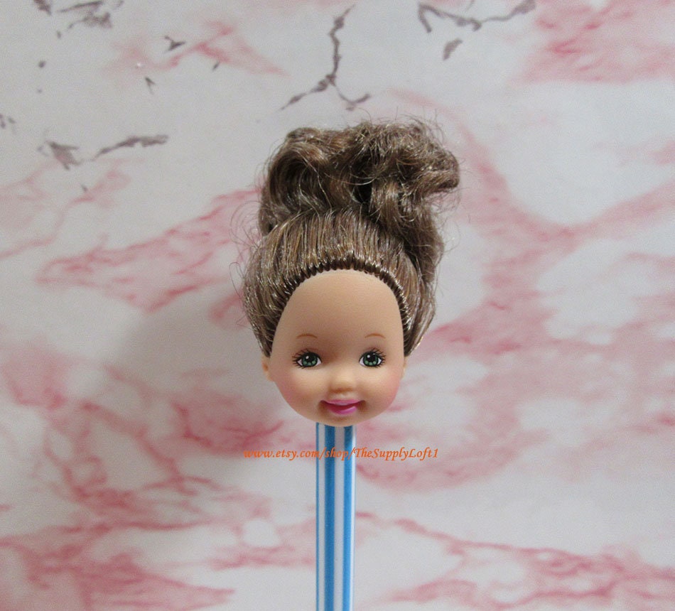 New Yoga GXF05 Barbie Doll Head Hispanic From Made to Move Doll