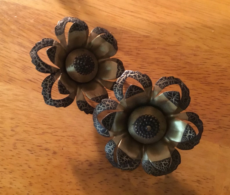 1940s metal flowers kitchen curtain push pins tie backs window Etsy