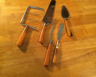 1940s Bakelite kitchen dining picnic gadgets serving pieces butter knife  cake knife spreader tomato slicers cheese slicer butterscotch