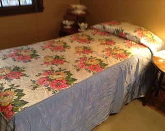 Juego de ropa de cama con cubrecama y cenefa para ventana, estilo francés shabby chic, de tafetán, rosa repollo, con estampado floral de mediados de siglo, años 50