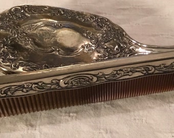 Brosse à cheveux des années 1970 et peigne plaque d’argent vanity set accessoire de toilettage