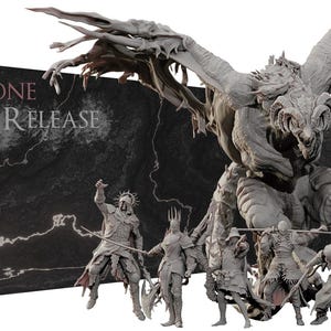 Puede incluir: Ilustración digital en tonos grises que representa una gran criatura alada y varias figuras con armadura. El texto "REALSTEONE AUGUST RELEASE" se muestra a la izquierda sobre un fondo oscuro y texturizado. La obra tiene una temática fantástica.