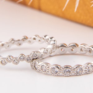 2-delat set med barock alliansring: stapelringar i sterlingsilver med CZ-motiv