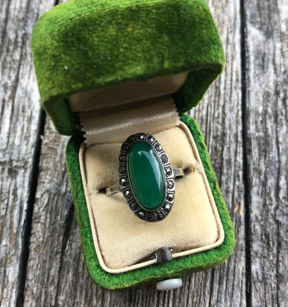 Antique chrysoprase ring, art Deco chrysoprase ri… - image 1