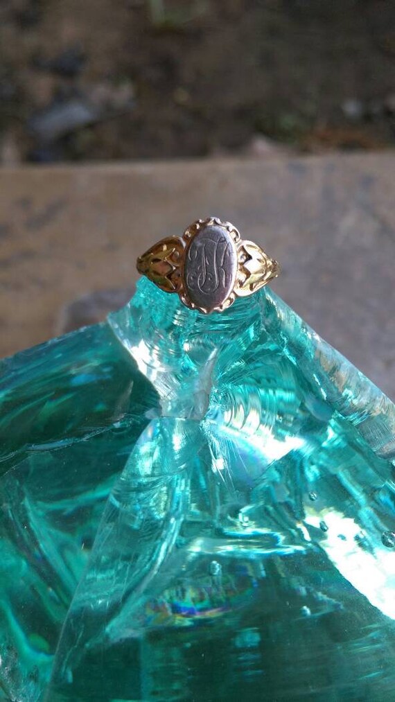 Antique gold signet ring, floral signet ring, flor