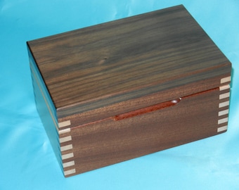 Walnut and Sapele Keepsake Box